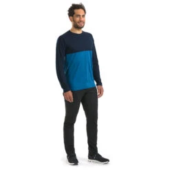 Stoic Merino150 HeladagenSt. L/S - Merino Shirt 14 Stoic Merino150 HeladagenSt. L/S - Merino Shirt -Stoic Shop stoic merino150 heladagenst l s merino shirt detail 9
