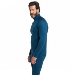 Stoic Merino180 BjoernenSt. Half Zip - Merino Base Layer 18 Stoic Merino180 BjoernenSt. Half Zip - Merino Base Layer -Stoic Shop stoic merino180 bjoernenst half zip merino base layer detail 5