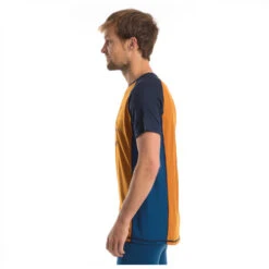 Stoic Merino180 BjoernenSt. S/S - Merino Shirt 16 Stoic Merino180 BjoernenSt. S/S - Merino Shirt -Stoic Shop stoic merino180 bjoernenst s s merino shirt detail 11