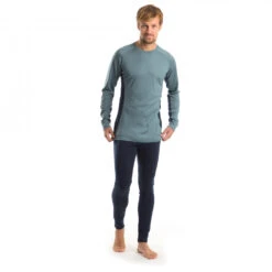 Stoic Merino240 BjoernenSt. L/S - Merino Base Layer 14 Stoic Merino240 BjoernenSt. L/S - Merino Base Layer -Stoic Shop stoic merino240 bjoernenst l s merino base layer detail 9