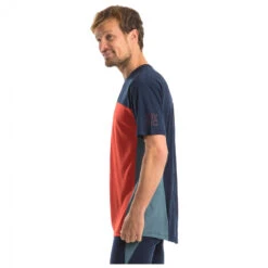 Stoic MerinoMesh150 BensjonSt. II T-Shirt - Merino Shirt 22 Stoic MerinoMesh150 BensjonSt. II T-Shirt - Merino Shirt -Stoic Shop stoic merinomesh150 bensjonst ii t shirt merino shirt detail 11