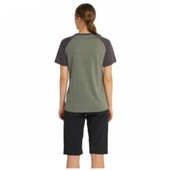 Stoic Women's Hemp20 LofsdalenSt. S/S - Sport Shirt 9 Stoic Women's Hemp20 LofsdalenSt. S/S - Sport Shirt -Stoic Shop stoic womens hemp20 lofsdalenst s s sport shirt detail 4
