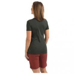 Stoic Women's Merino150 HeladagenSt. Artwork Slim - Merino Shirt 13 Stoic Women's Merino150 HeladagenSt. Artwork Slim - Merino Shirt -Stoic Shop stoic womens merino150 heladagenst artwork slim merino shirt detail 12