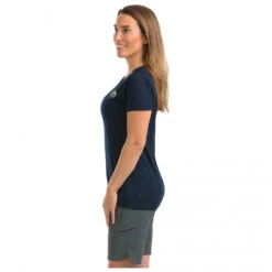Stoic Women's Merino150 HeladagenSt. Mountain - Merino Shirt 12 Stoic Women's Merino150 HeladagenSt. Mountain - Merino Shirt -Stoic Shop stoic womens merino150 heladagenst mountain merino shirt detail 11