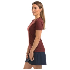 Stoic Women's Merino150 HeladagenSt. T-Shirt Slim - Merino Shirt 12 Stoic Women's Merino150 HeladagenSt. T-Shirt Slim - Merino Shirt -Stoic Shop stoic womens merino150 heladagenst t shirt slim merino shirt detail 11