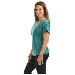 Stoic Women's Merino150 MMXX. T-Shirt Loose - Merino Shirt 12 Stoic Women's Merino150 MMXX. T-Shirt Loose - Merino Shirt -Stoic Shop stoic womens merino150 mmxx t shirt loose merino shirt detail 11
