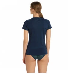Stoic Women's Merino180 BjoernenSt. S/S - Merino Base Layer 16 Stoic Women's Merino180 BjoernenSt. S/S - Merino Base Layer -Stoic Shop stoic womens merino180 bjoernenst s s merino base layer detail 4