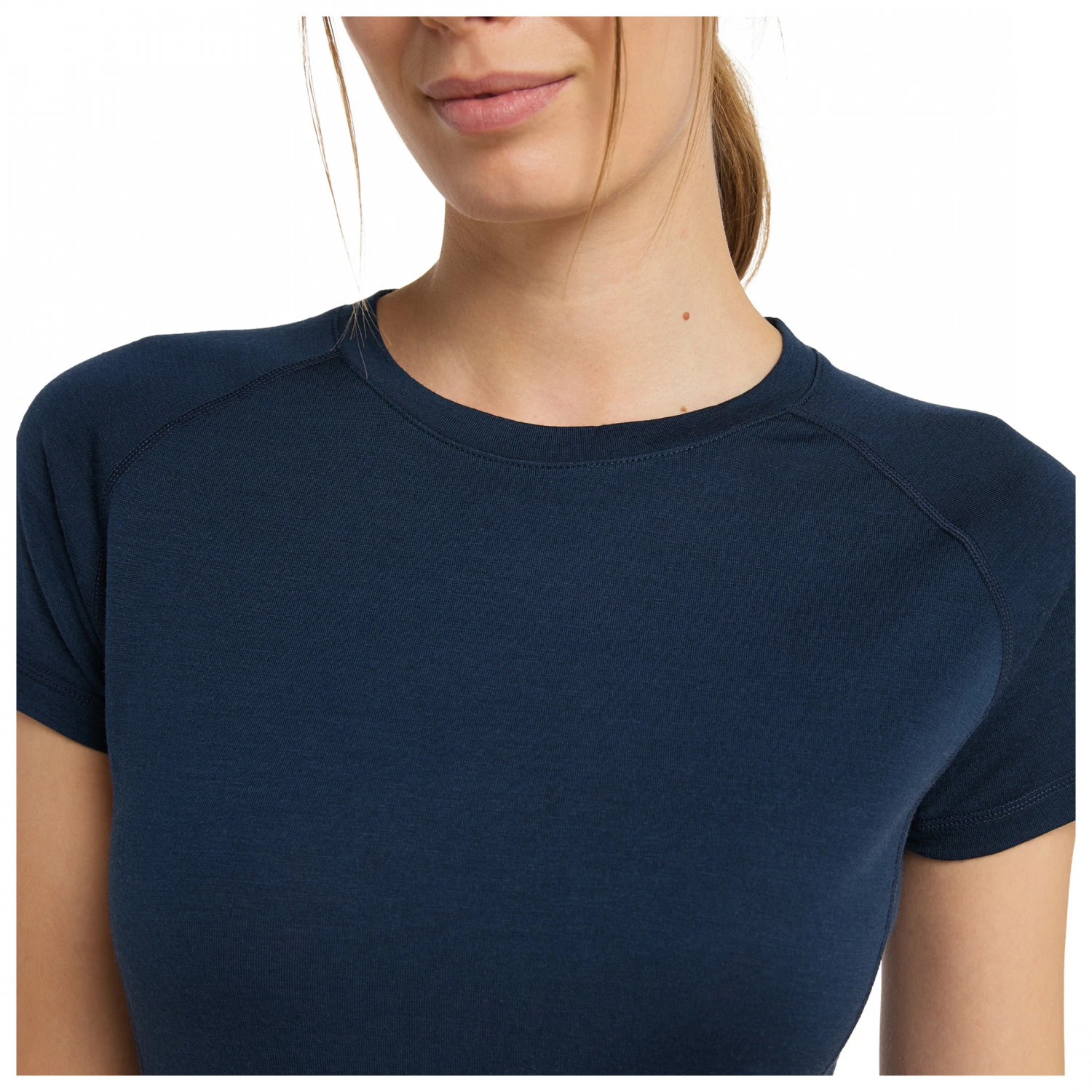 Stoic Women's Merino180 BjoernenSt. S/S - Merino Base Layer 8 Stoic Women's Merino180 BjoernenSt. S/S - Merino Base Layer - Image 6